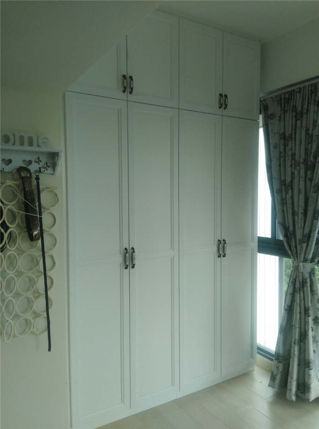 左右手家居安裝師傅告訴你，實木衣柜如何防蟲害