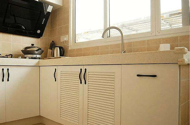 實(shí)用和性價(jià)比的選擇，磚砌櫥柜拉籃安裝怎么進(jìn)行？