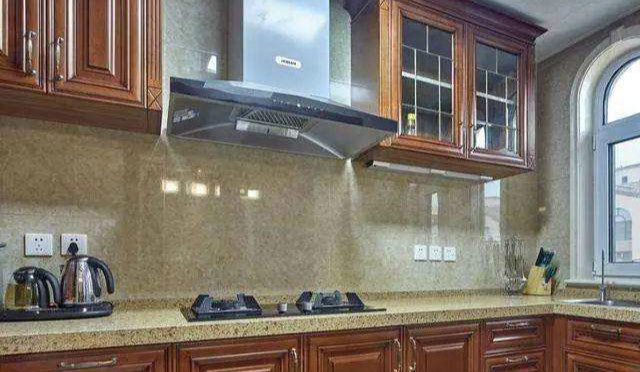 202煙機(jī)櫥柜吊頂安裝步驟有哪些？煙機(jī)櫥柜吊頂正確安裝流程