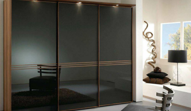 181平開(kāi)門(mén)衣柜鏡子安裝方法分那幾步，正確的注意事項(xiàng)是什么？