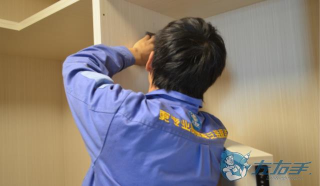 入墻衣柜安裝收費(fèi)多少錢(qián)