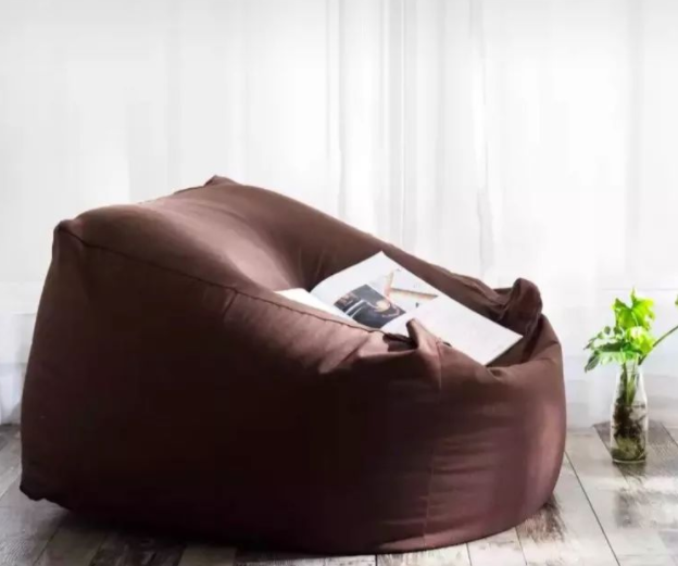 深圳訂制窗簾布藝，臥室聚財?shù)拇昂燁伾? title=