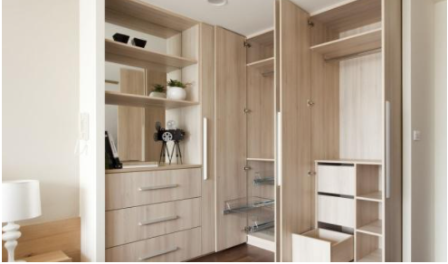 【臨沂高密度板價格】高密度板衣柜怎么樣，高密度板衣柜的優(yōu)缺點有哪些？